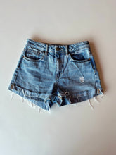 Load image into Gallery viewer, Pacsun Denim Short • Size 26
