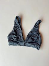 Load image into Gallery viewer, Victoria’s Secret
Gray Bralette • S
