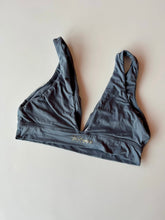 Load image into Gallery viewer, Victoria’s Secret
Gray Bralette • S
