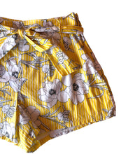 Load image into Gallery viewer, Lush Yellow Printed Short • M
